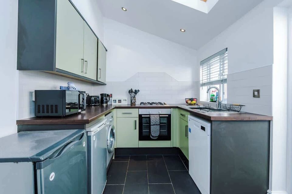 The kitchen is equipped with everything you need for a short or long stay in Chester.