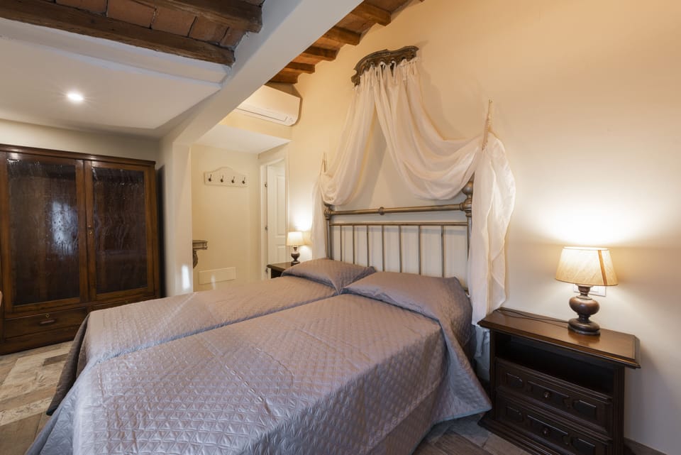 Deluxe Apartment | 2 bedrooms, premium bedding, down comforters, individually decorated
