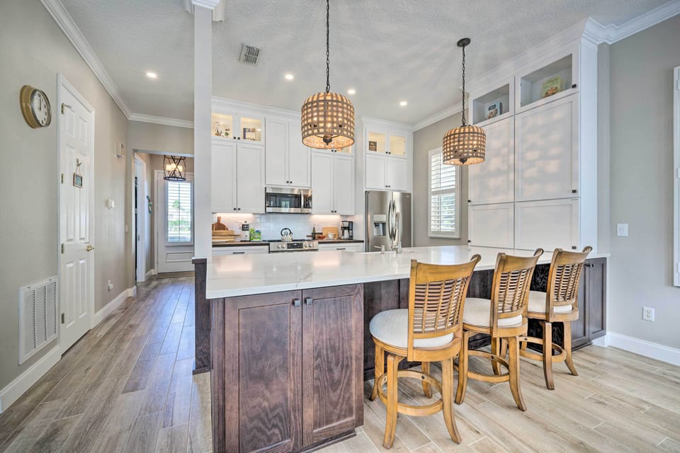 Kitchen | 1st Floor | Cooking Basics | Coffee Maker | Blender | Toaster
