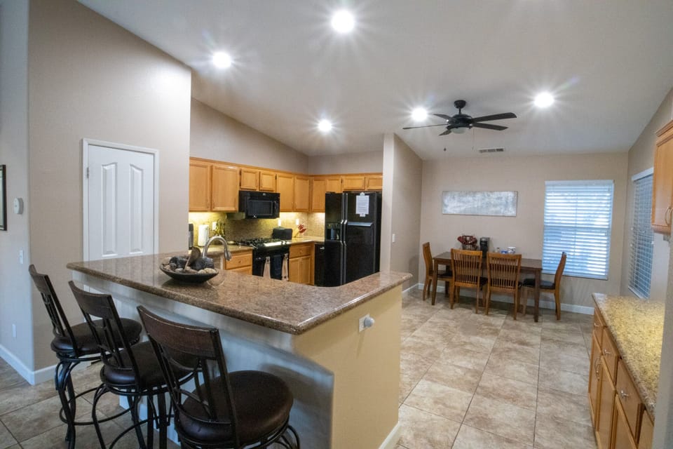 Kitchen Area with Dining Table