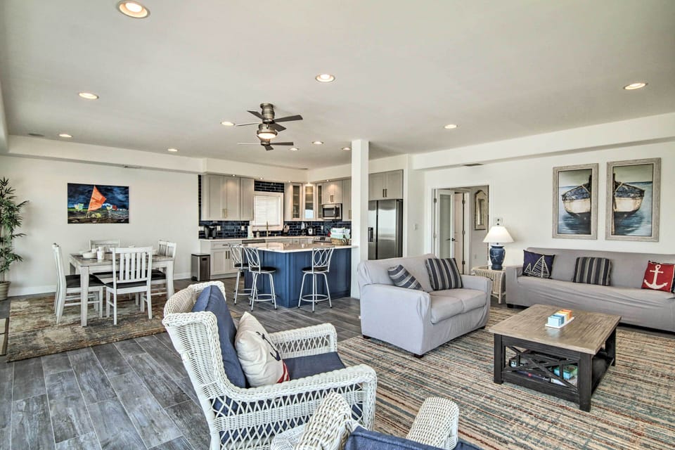 Living Room | Single-Story Apartment | 2 Exterior Security Cameras