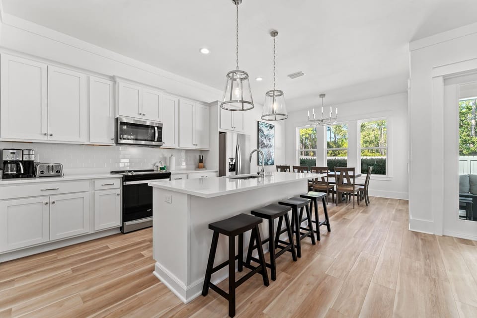 Kitchen and dining area 