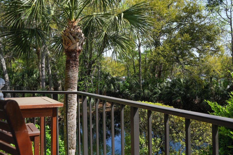 Private Balcony | Community Pool | Tennis Court | < 1/2 Mi to Coligny Beach Park