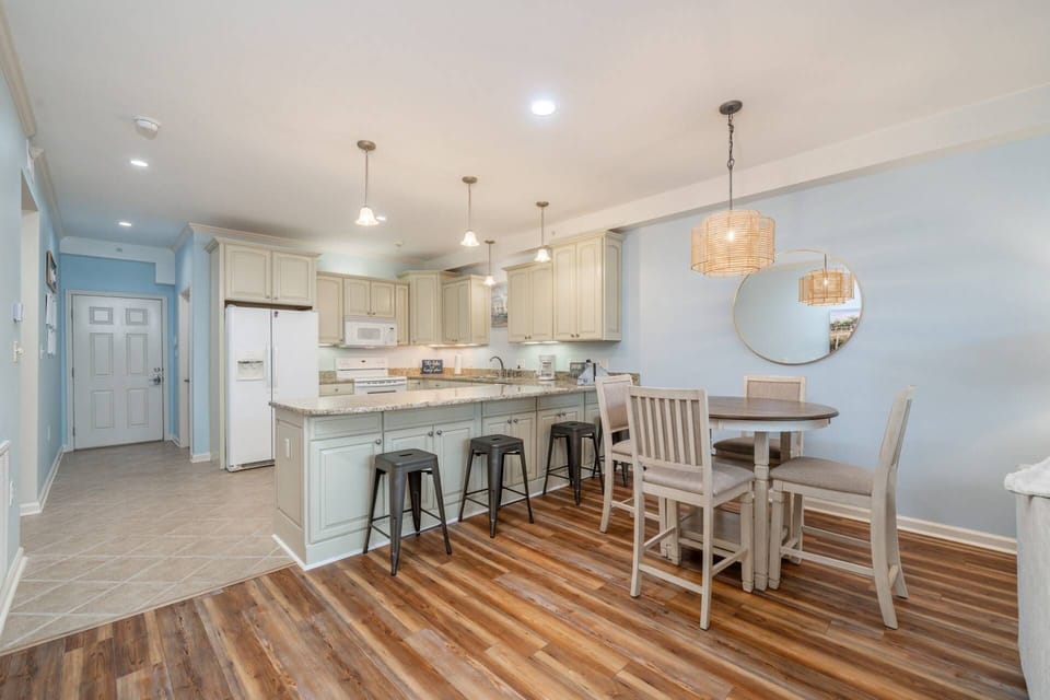 Kitchen | Cooking Essentials | Granite Countertops