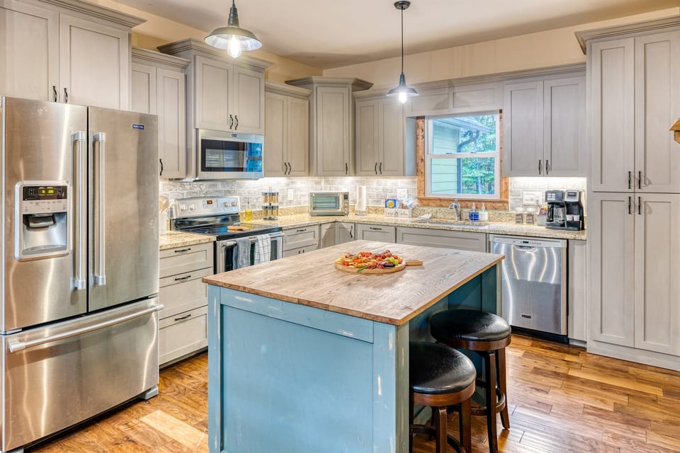 You will actually LOVE cooking on vacation in this kitchen!