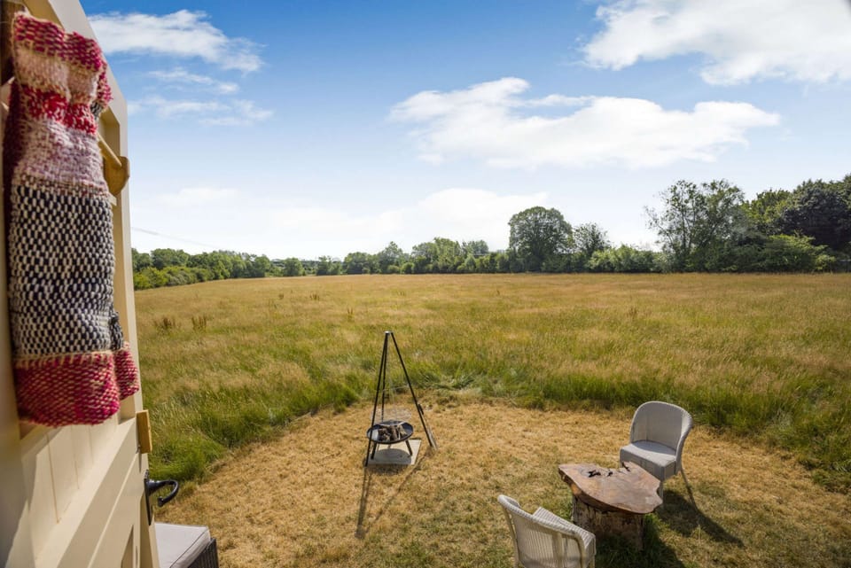 Littlestock Shepherds Hut Views - StayCotswold
