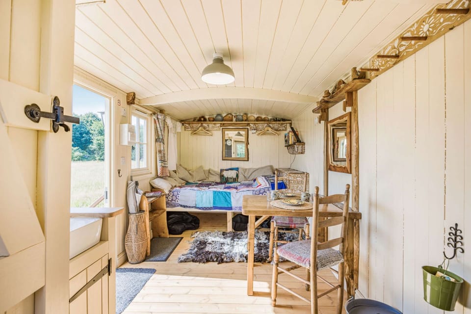 Littlestock Shepherds Hut Double Bed - StayCotswold
