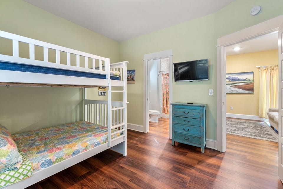 BV1093A: Beachaholic | Bottom Level Bedroom 1