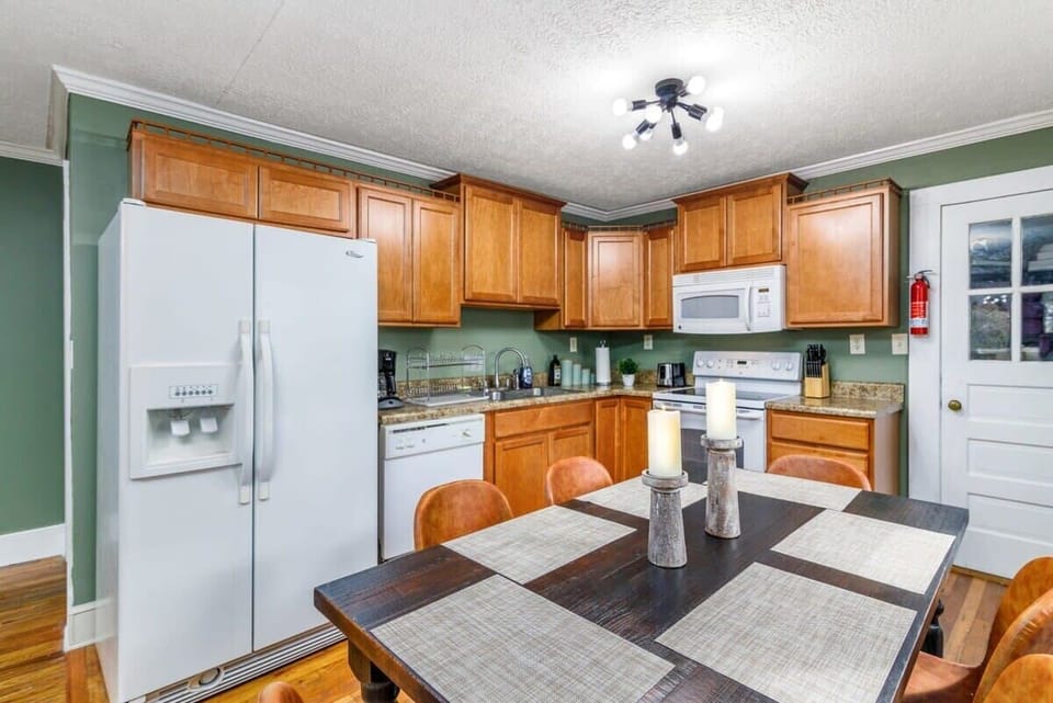 Seating for 6 at this large dining table.