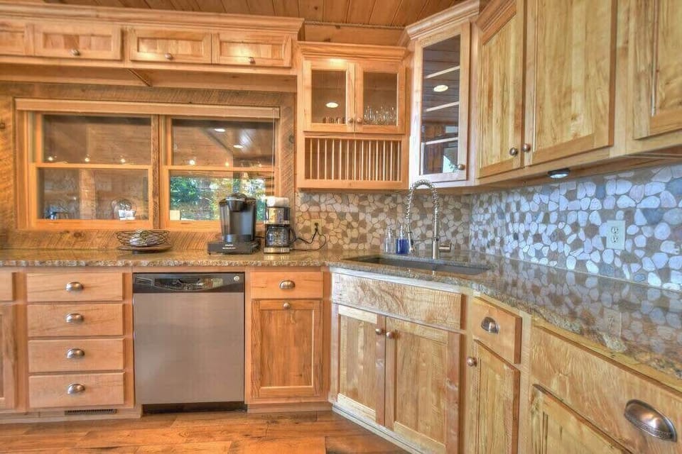 Pots, pans, crock pot, toaster, and blender are just some of the great kitchen amenities