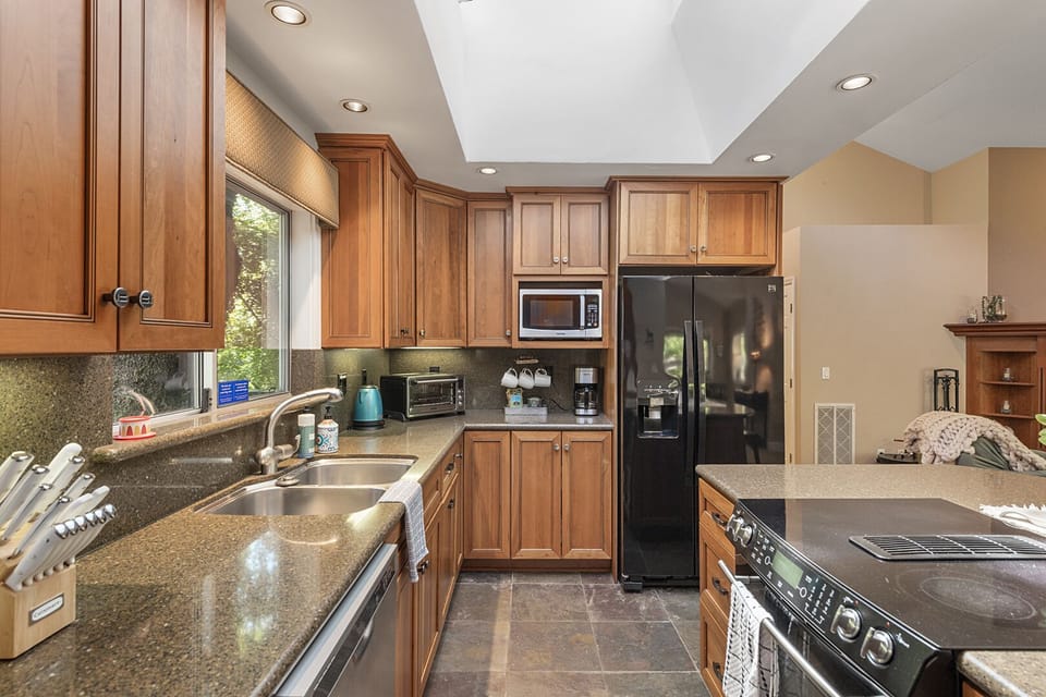 Ample room to cook up a storm.