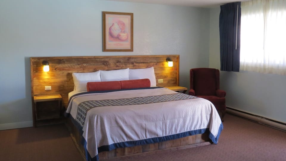 Blackout drapes, soundproofing, iron/ironing board, WiFi (free)