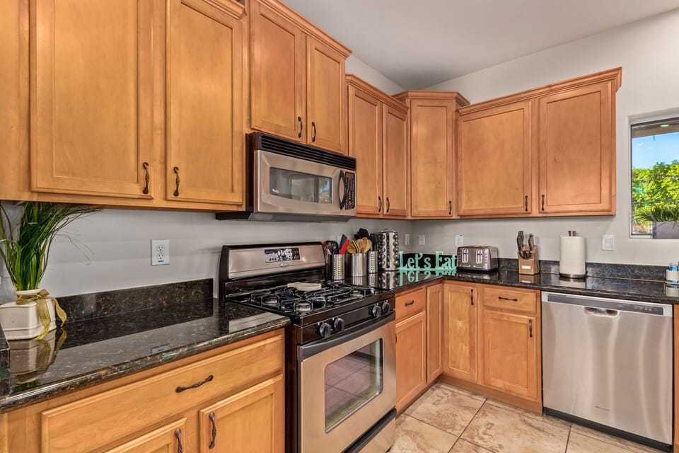 Lots of cabinet space if you have a longer visit. 
