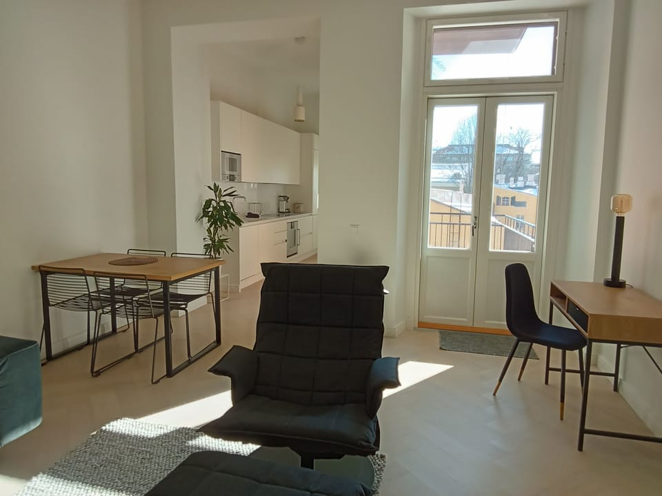Deluxe Apartment | Courtyard view