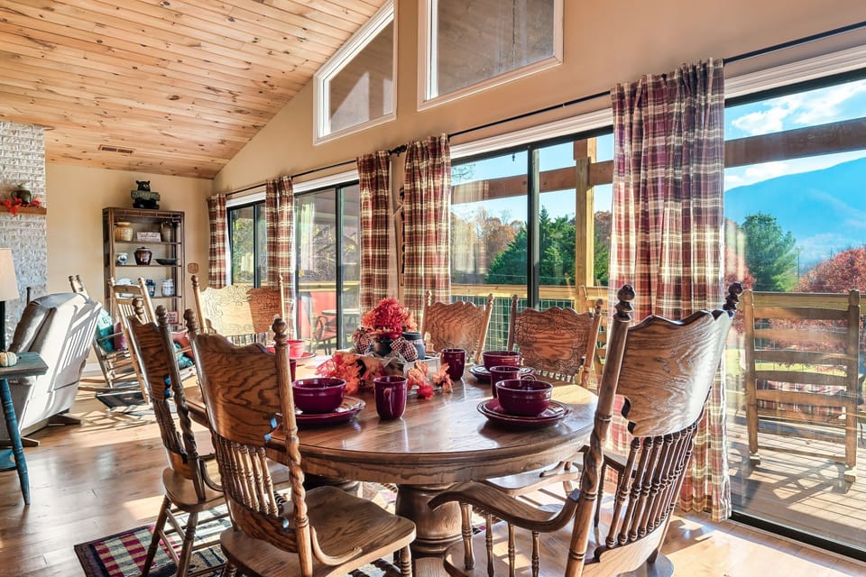 Dinning table for 8 with mountain view