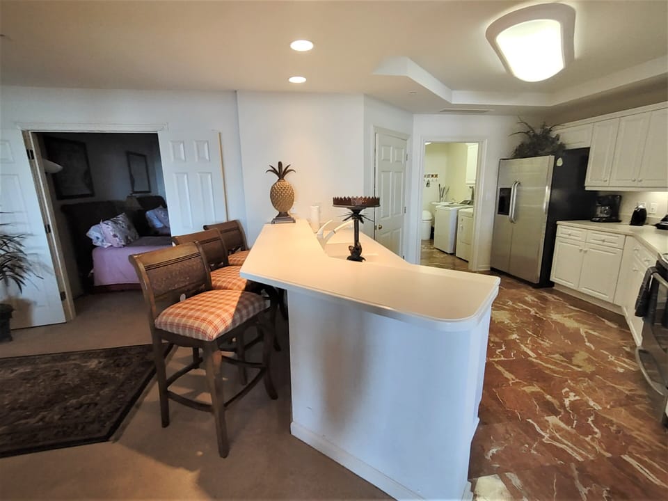 Kitchen bar seating