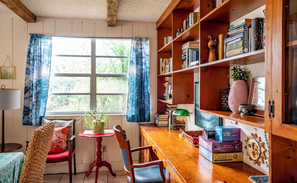 Dedicated workspace in the dining room