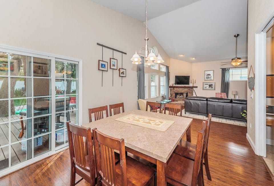 Dining Room Seating for 8