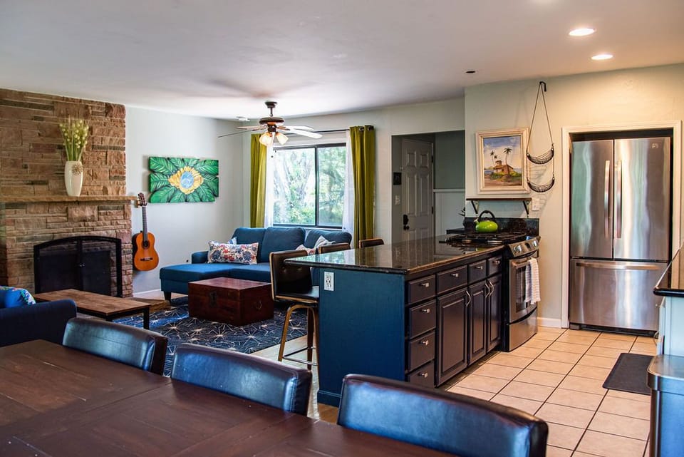 Open living space. Includes queen pull-out couch