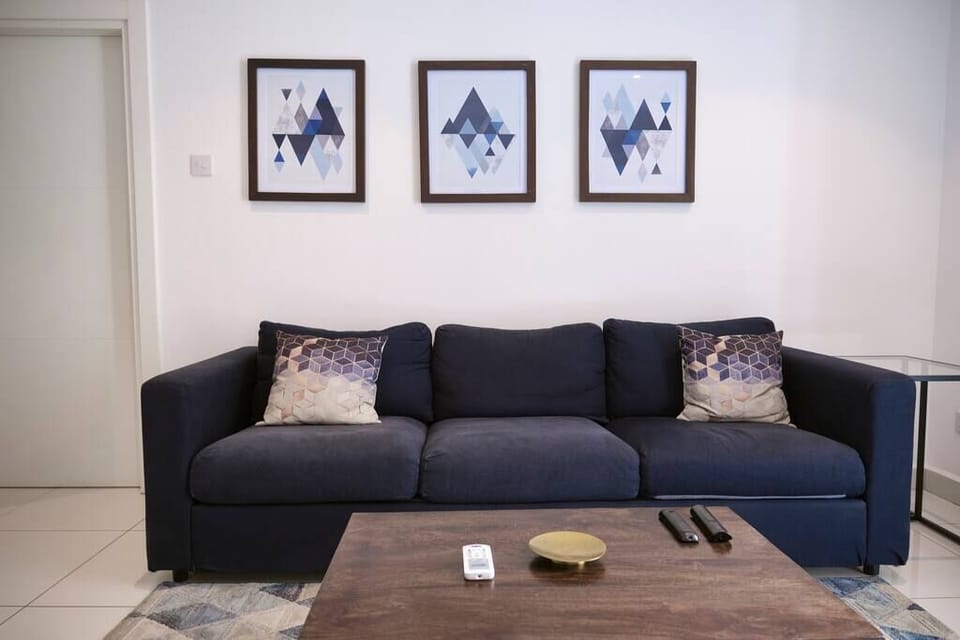 Living Room Pic- 3