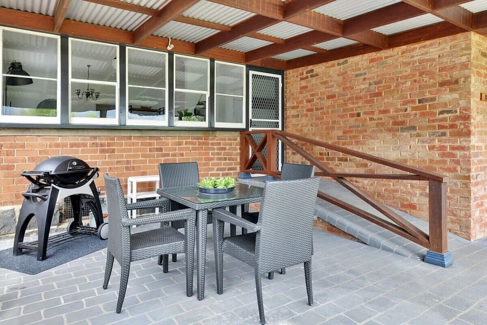 BBQ + outdoor patio & furniture