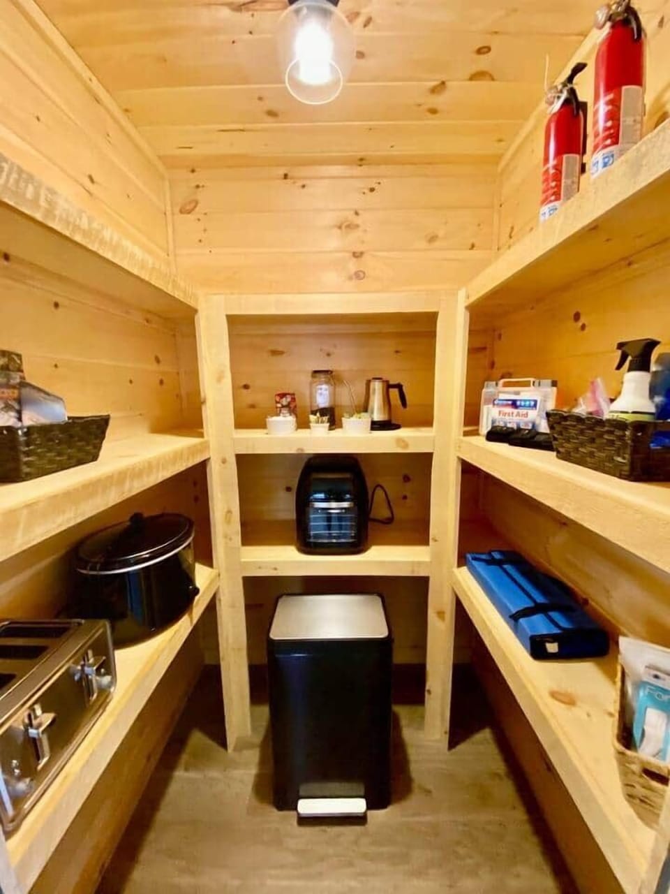 Additional appliances in the pantry with complimentary coffee and tea!