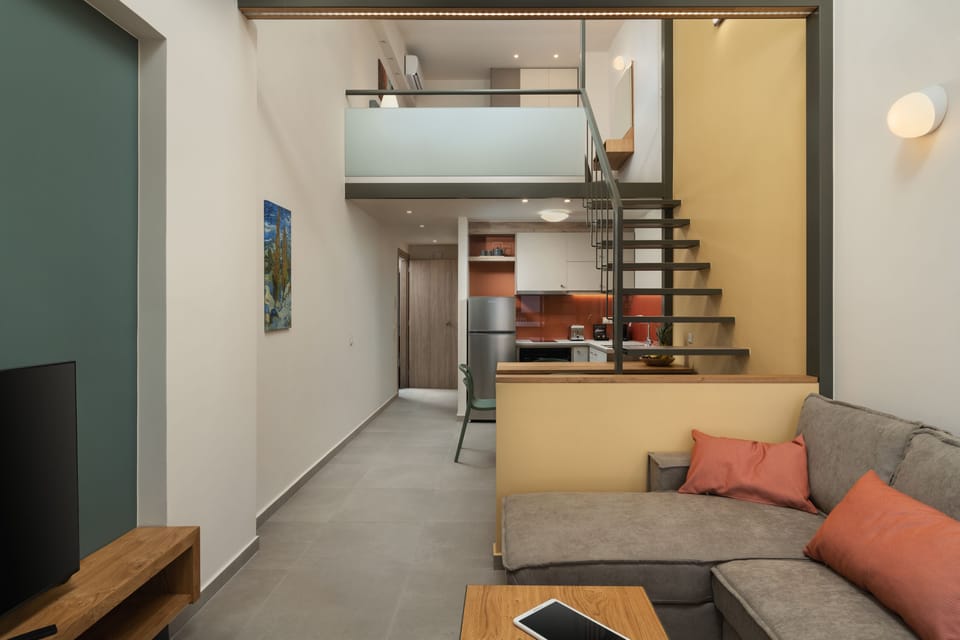 Superior Duplex | Individually decorated, individually furnished, free cribs/infant beds