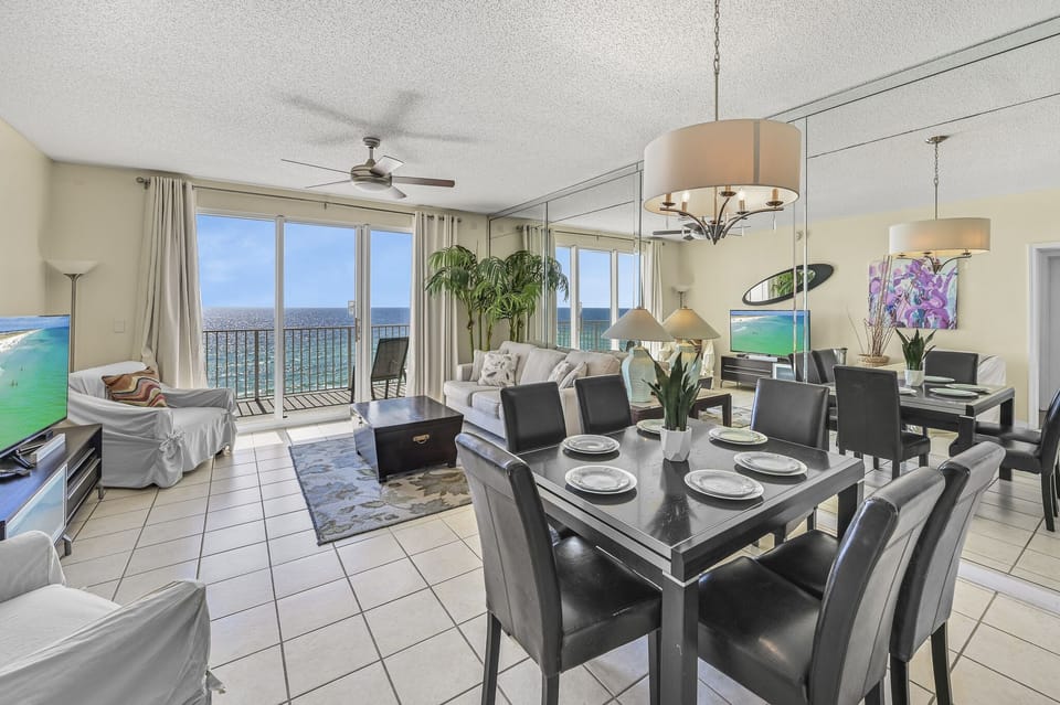 Dining with Gulf Views!