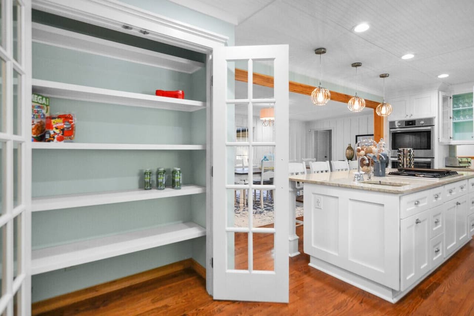Group entertaining is easy with ample storage for dry goods and supplies.