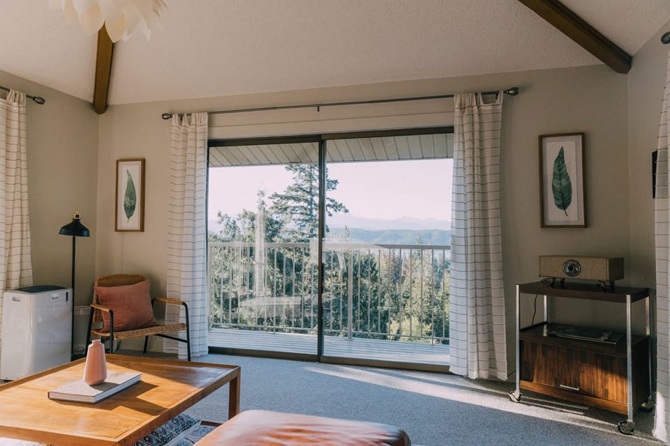 The best views are undeniably found in the Skyroomm which features a leather chaise sofa, a reading corner, a record player, and some floor cushions for lounging about.