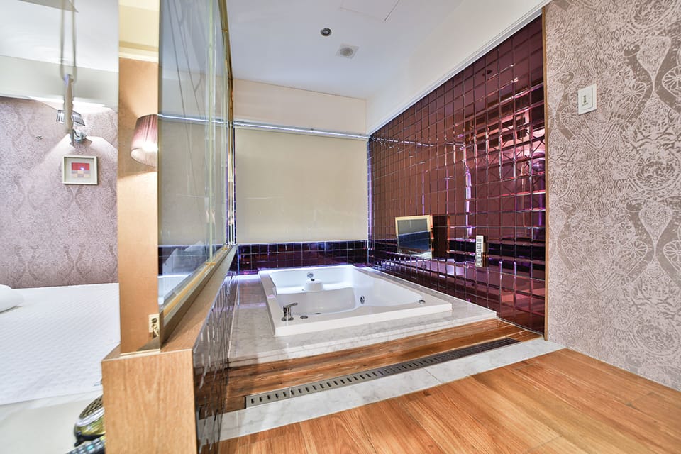 Signature Double Room, Sauna, Park View | Premium bedding, individually decorated, individually furnished, desk