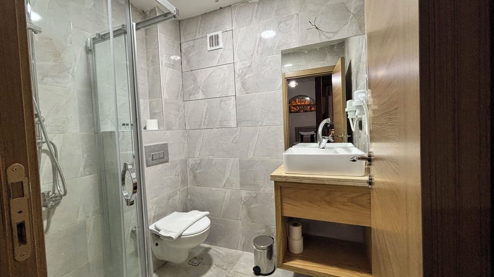 Shower, hydromassage showerhead, hair dryer, slippers
