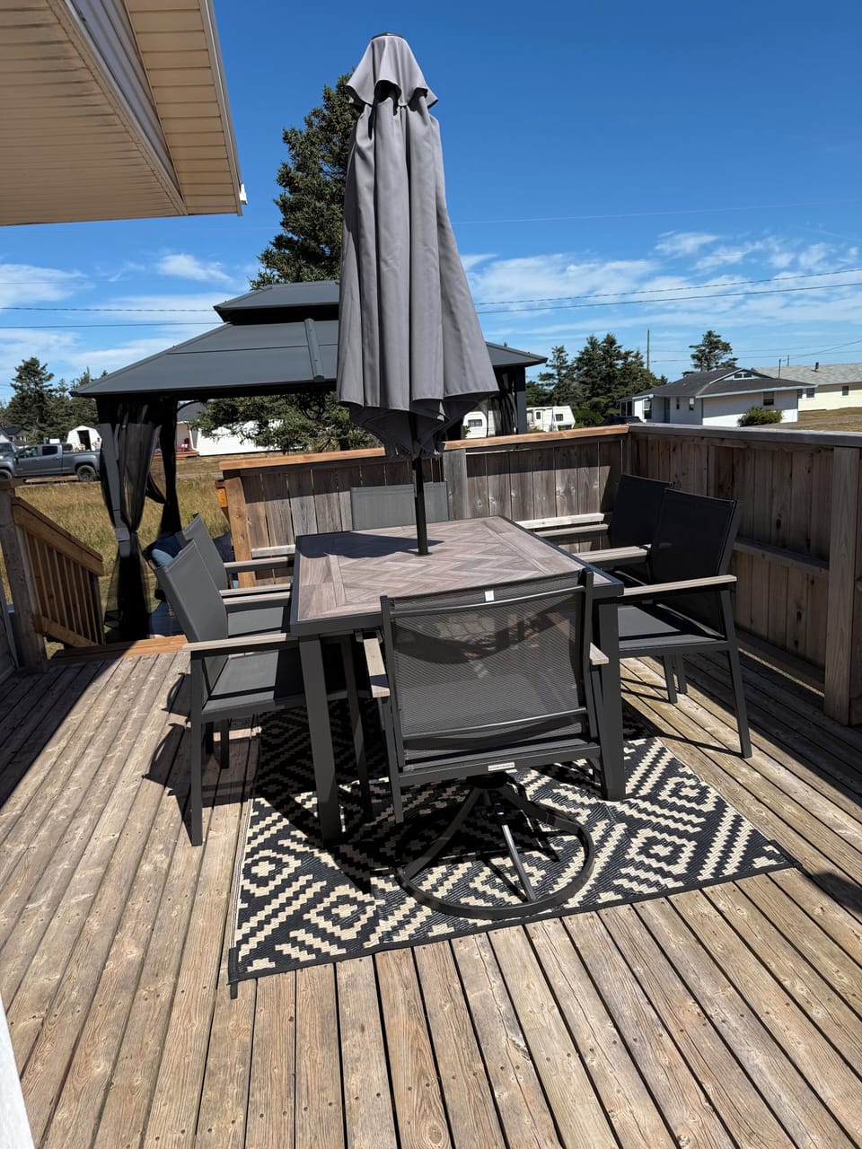 Deck # 1 - outdoor eating area
