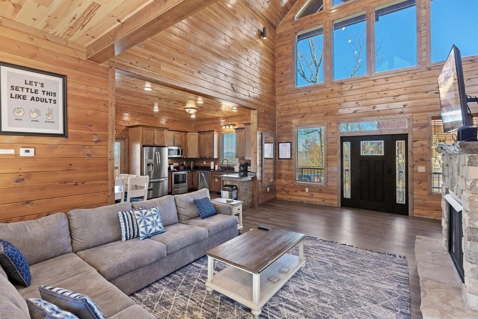 Cabin, 5 Bedrooms | Interior
