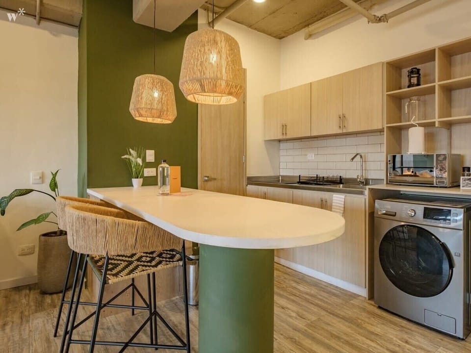 Kitchen bar