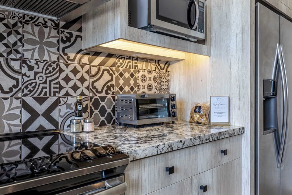 Cook, dine, and create in this culinary haven.