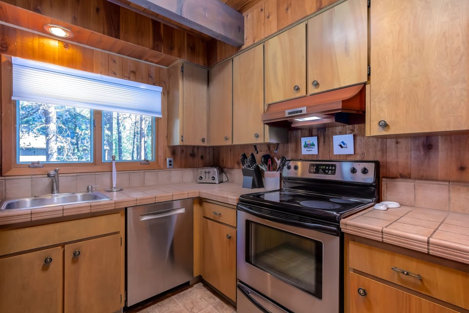 Kitchen - Main Level