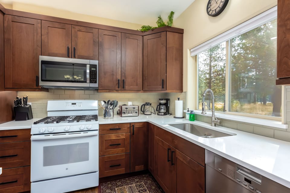 Kitchen - Main Level