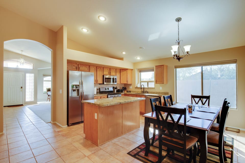 Kitchen | Cooking Basics | Coffee Maker | Paper Towels/Trash Bags Provided
