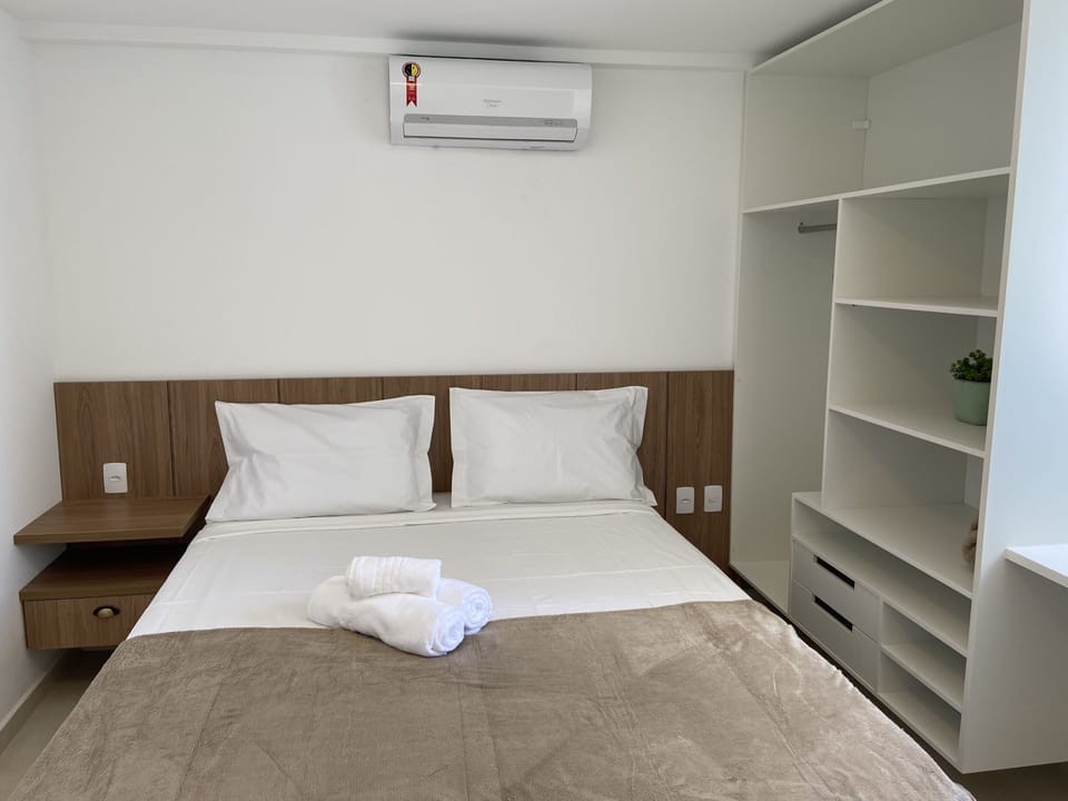 Deluxe Apartment | 2 bedrooms, individually decorated, laptop workspace, blackout drapes