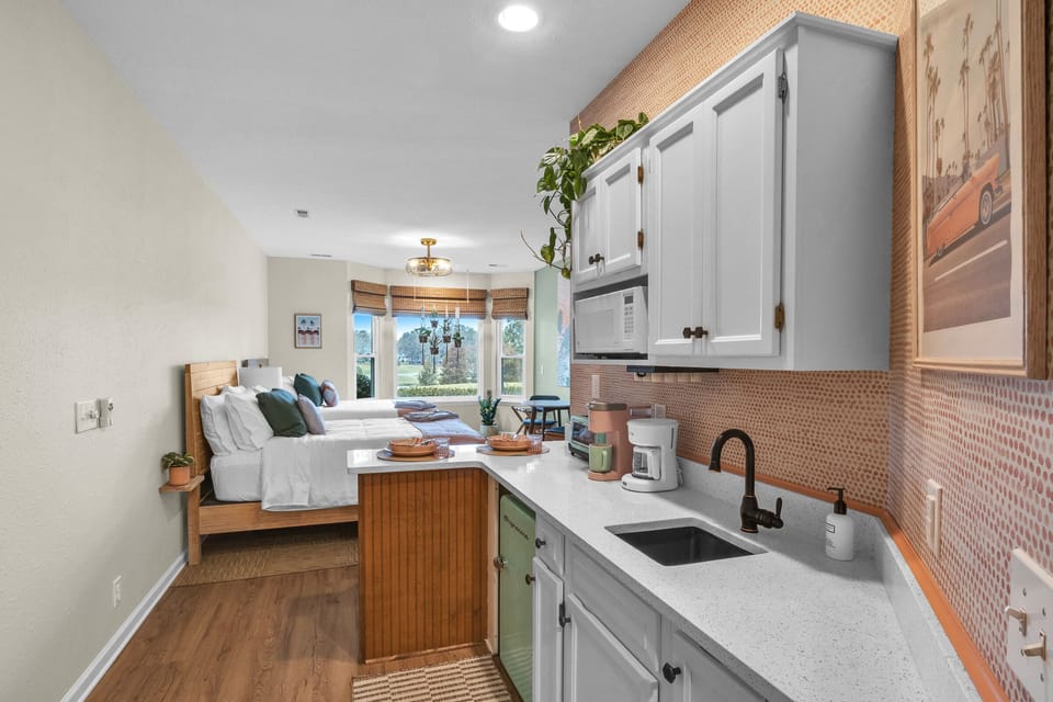 Mini Suite Kitchenette.