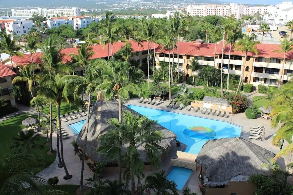 Comfort Apartment | Outdoor pool