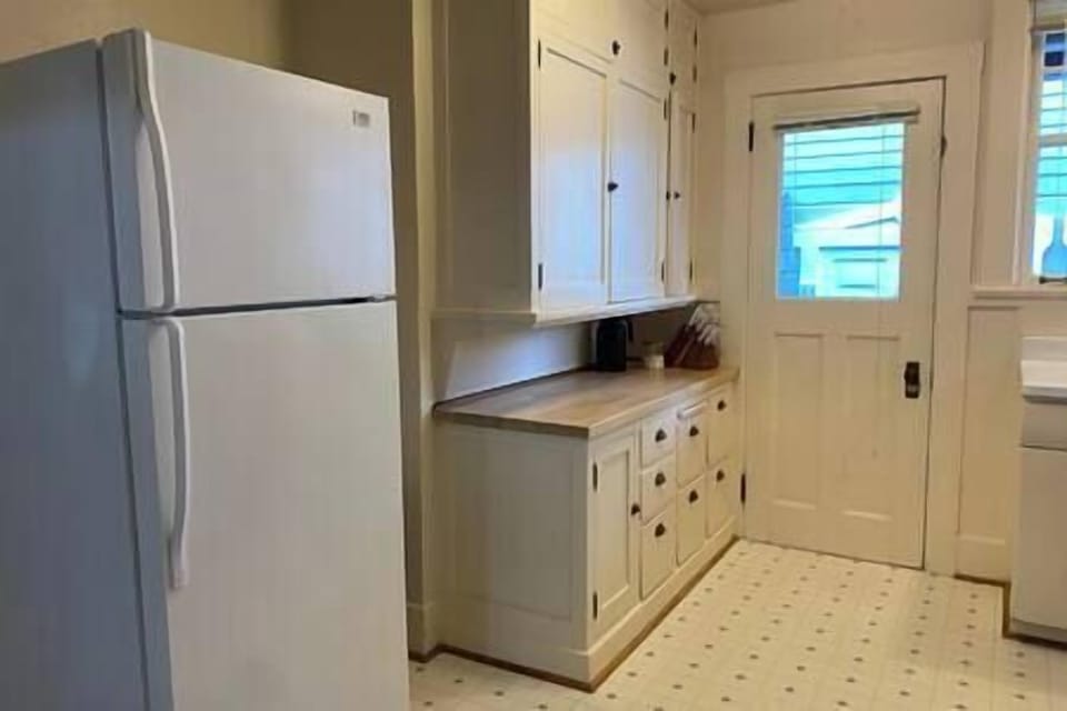 1a65b396 c2c5 4f36 91e3 a0324135c8f3