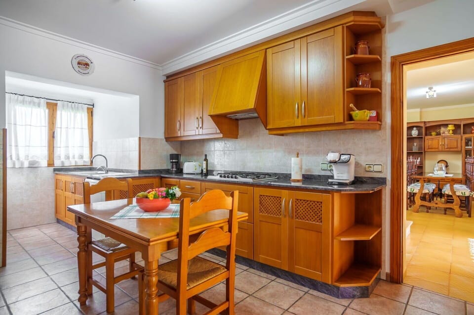 Cabinetry, Countertop, Property, Furniture, Sink, Kitchen, Wood, Kitchen Sink, Orange, Interior Design