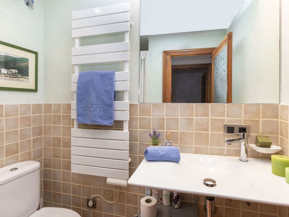 Property, Plumbing Fixture, Sink, Tap, Bathroom, Purple, Bathroom Sink, Interior Design, Floor
