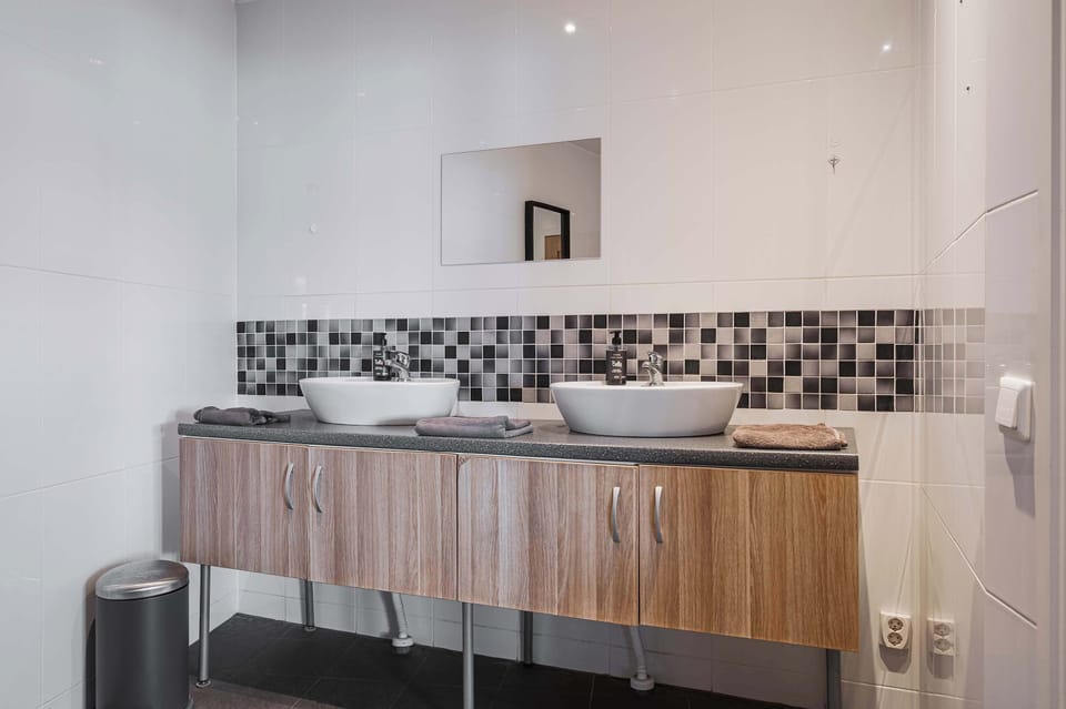 With sinks