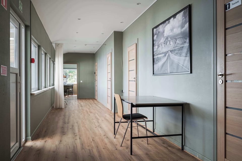 Corridor to the corner sleeping room