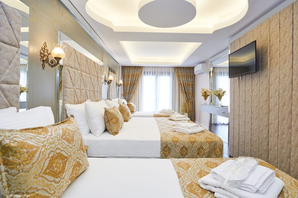 Family Room | Egyptian cotton sheets, premium bedding, minibar, in-room safe