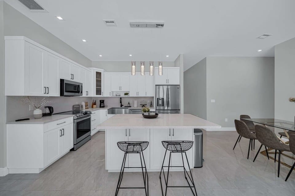 Gourmet kitchen with brand new Samsung appliances
