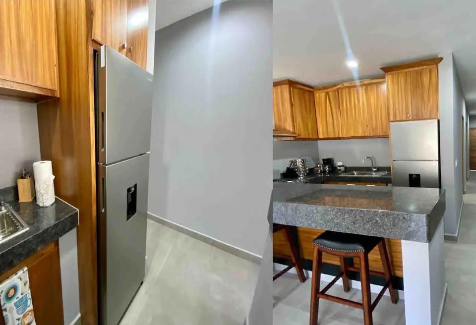 Family Room | Private kitchen | Fridge, microwave